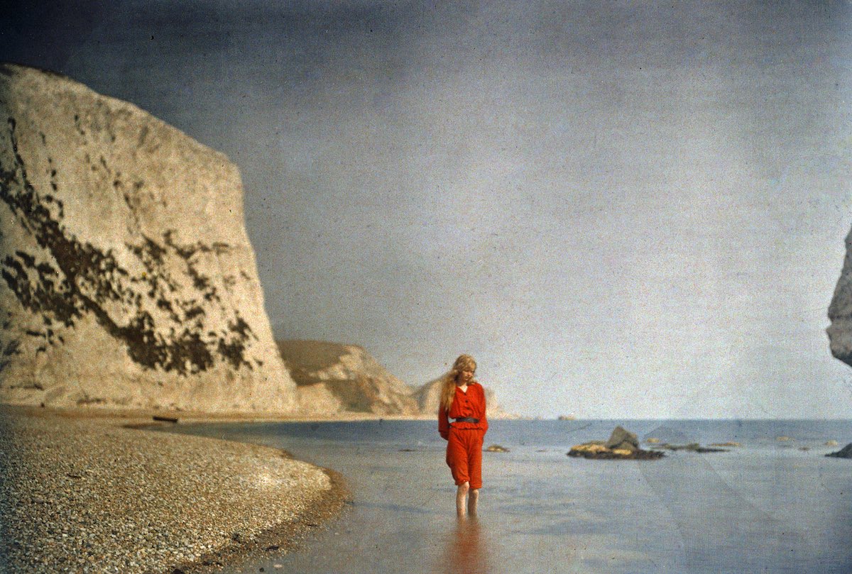 "Christina Paddling", 1913 © Mervyn O'Gorman, from The Royal Photographic Society Collection at the National Media Museum