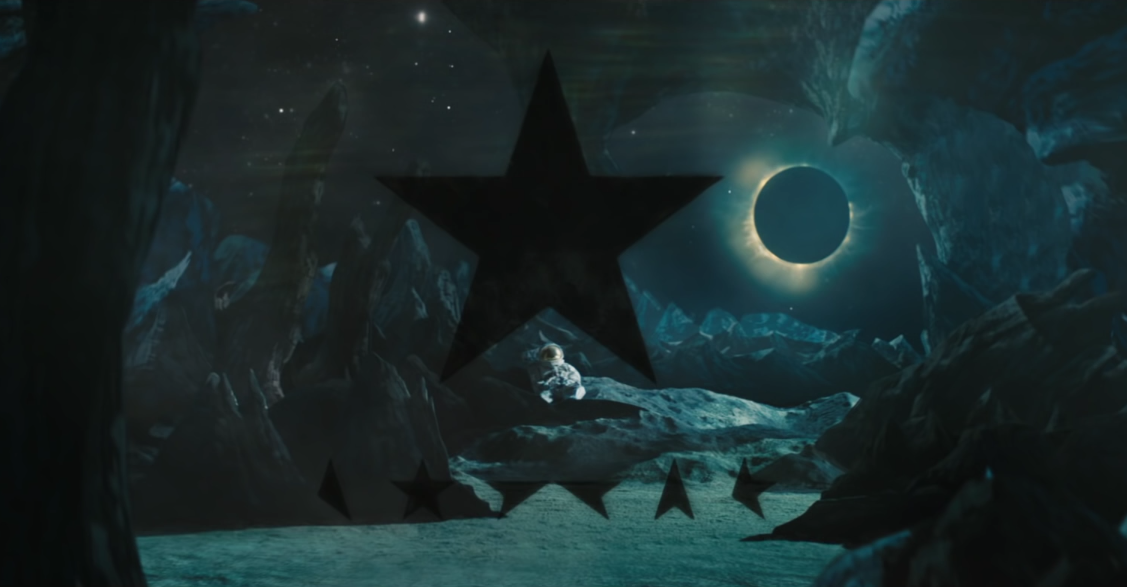 Capture d'écran / Extrait du clip "Blackstar"