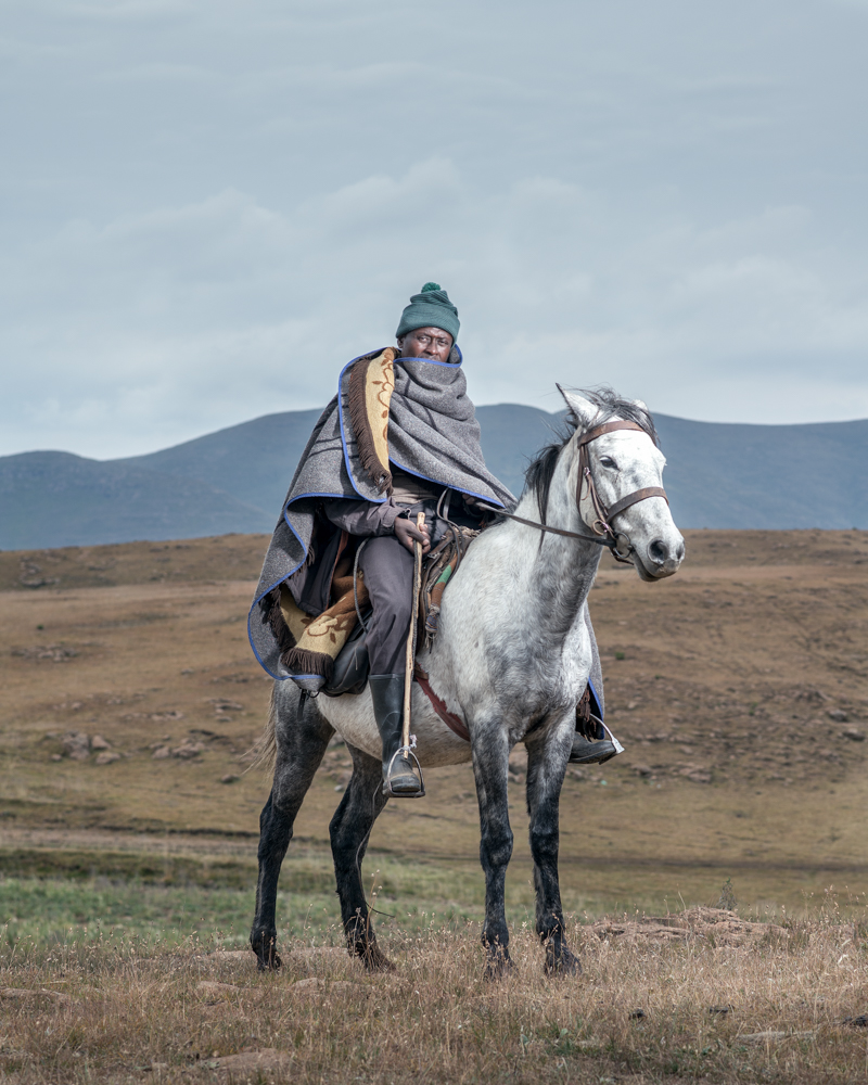 Mpho Khanyapa à Ketane, Lesotho / Image tirée de la série "The Horsemen of Semonkong" / © Thom Pierce 