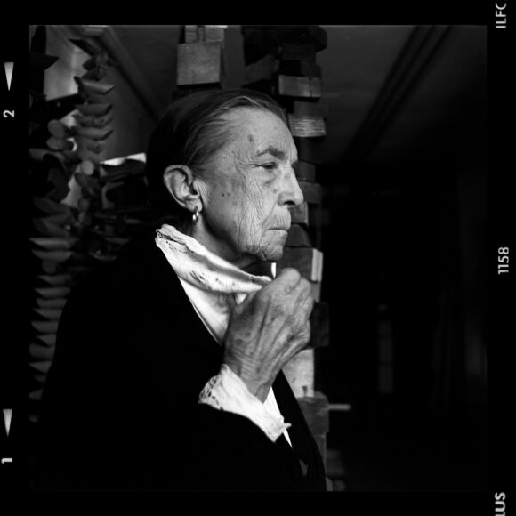 Louise Bourgeois, New York, 1993 © Gérard Rondeau