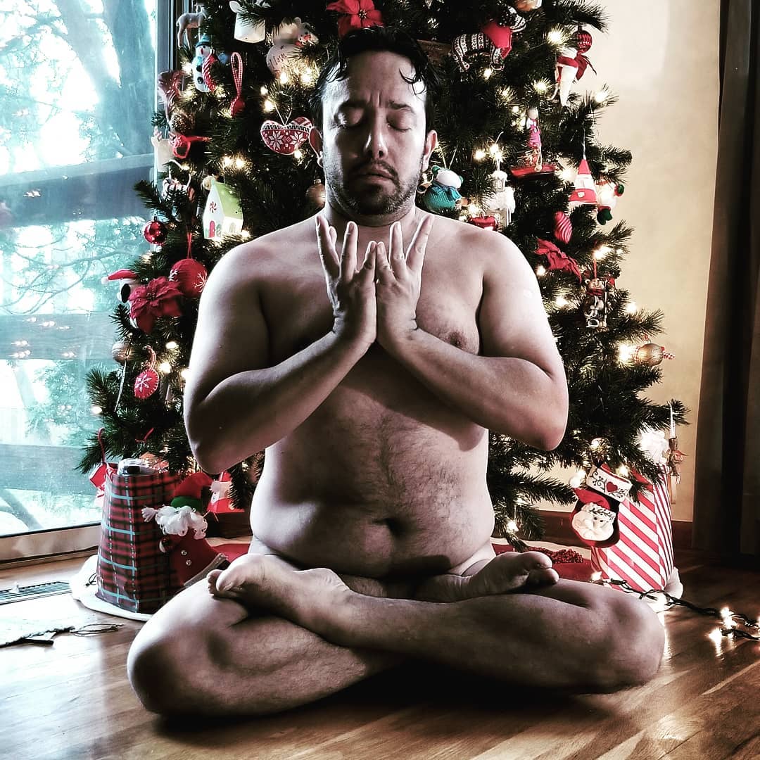 Naked yogis on Instagram, to start 2019 on the right foot!