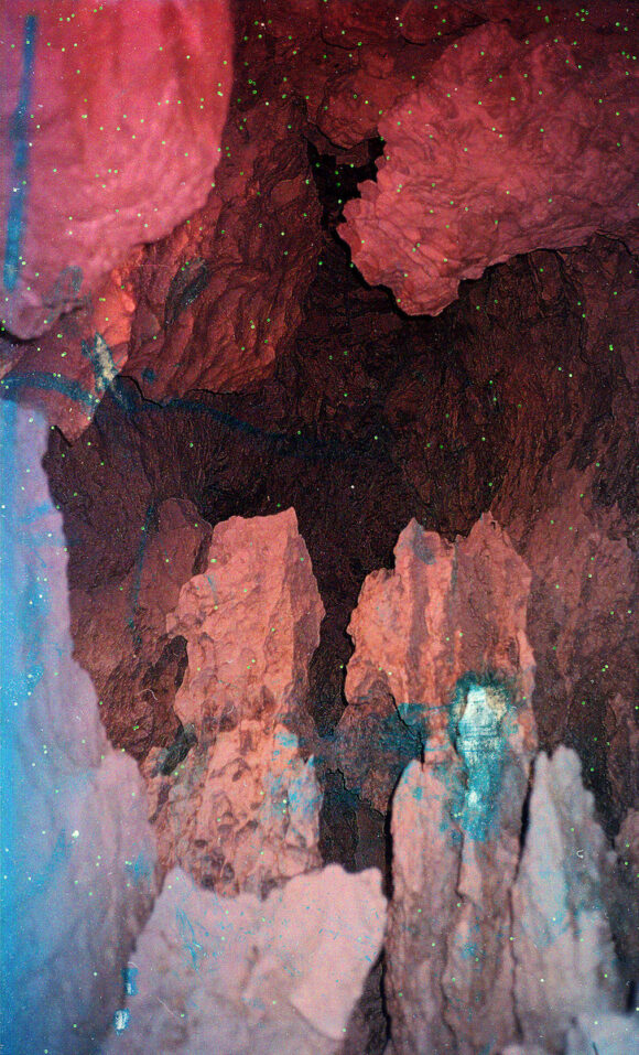 Maya Rochat, Give me Space (Magic Cave), 2016 Courtesy de l’artiste.