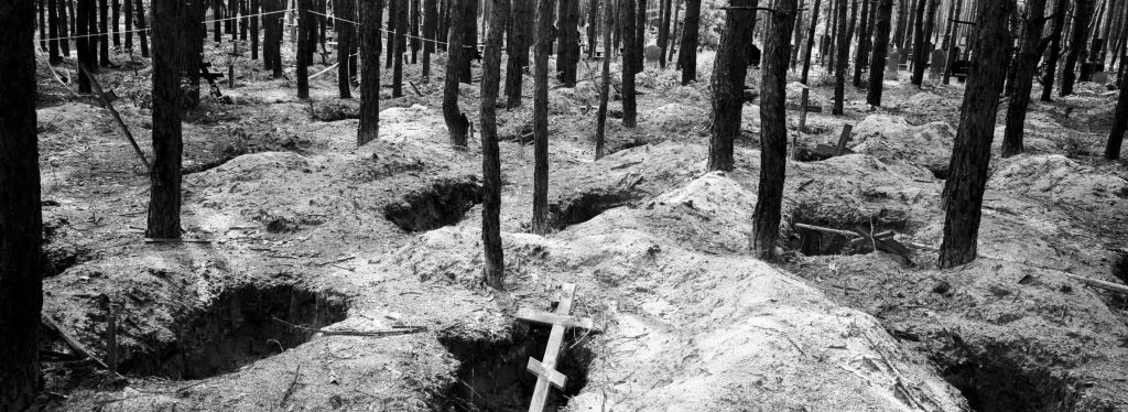 Des tombes dans une forêt en Ukraine, Robin Tutenges