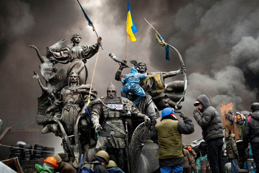 Photographie de Anastasia Taylor-Lind montrant des manifestations antigouvernementales, Kiev, février 2014.