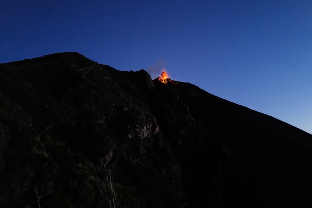 Volcan en éruption