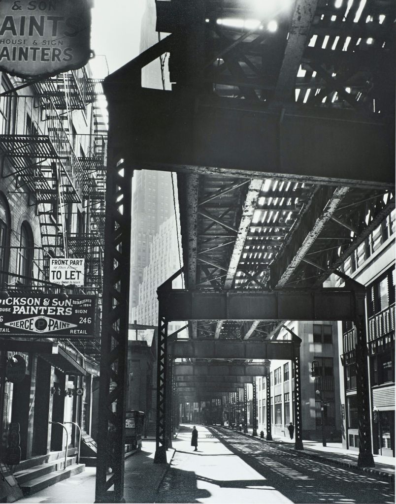 Photographie de Berenice Abbott montrant un paysage urbain