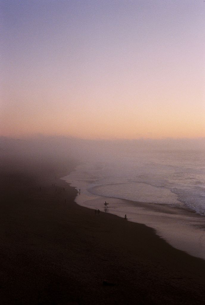 Photographie d'Eduardo Oropeza montrant un bord de mer et un coucher de soleil