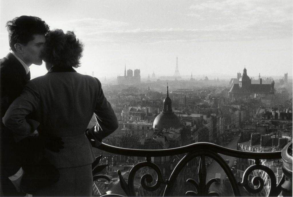 Photographie de Willy Ronis montrant un couple