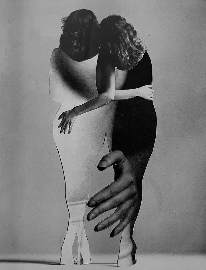 collage deux femmes enlacées