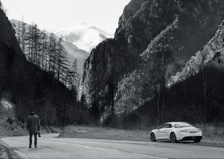 Hit the road : une Alpine, un Leica et un road trip