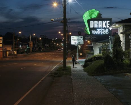 « The Drake », le motel de la dépendance