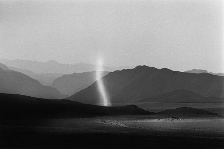 Chris Mann et les paysages mystiques de la Vallée de la Lune